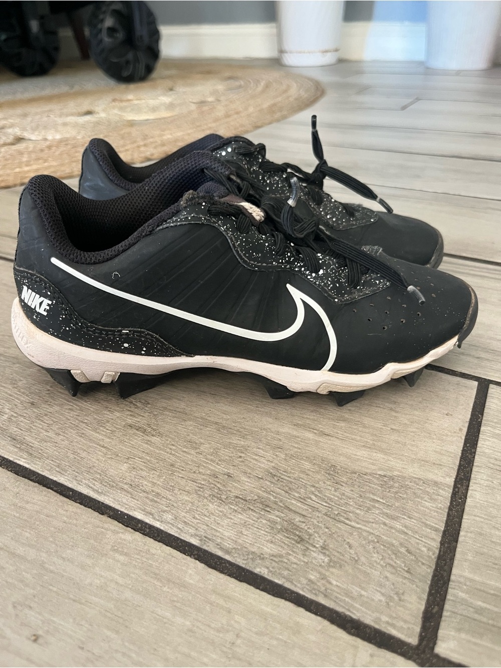 Nike Kids Black & White Baseball Cleats